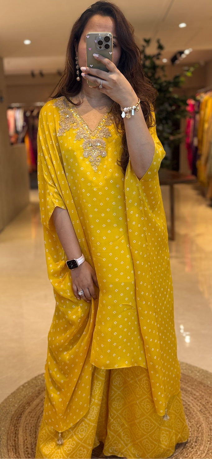 Bandhej V Kaftan Set