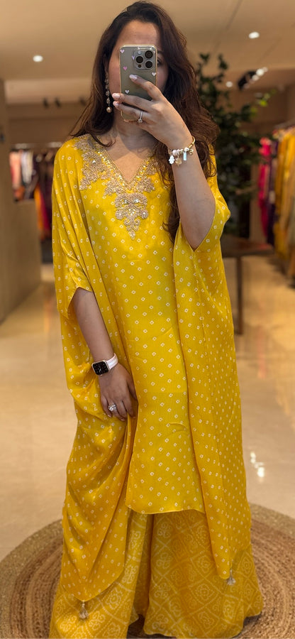 Bandhej V Kaftan Set