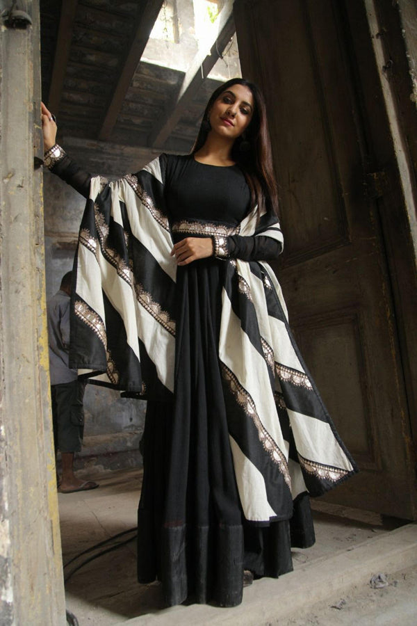 Black Diagonal Dupatta Set