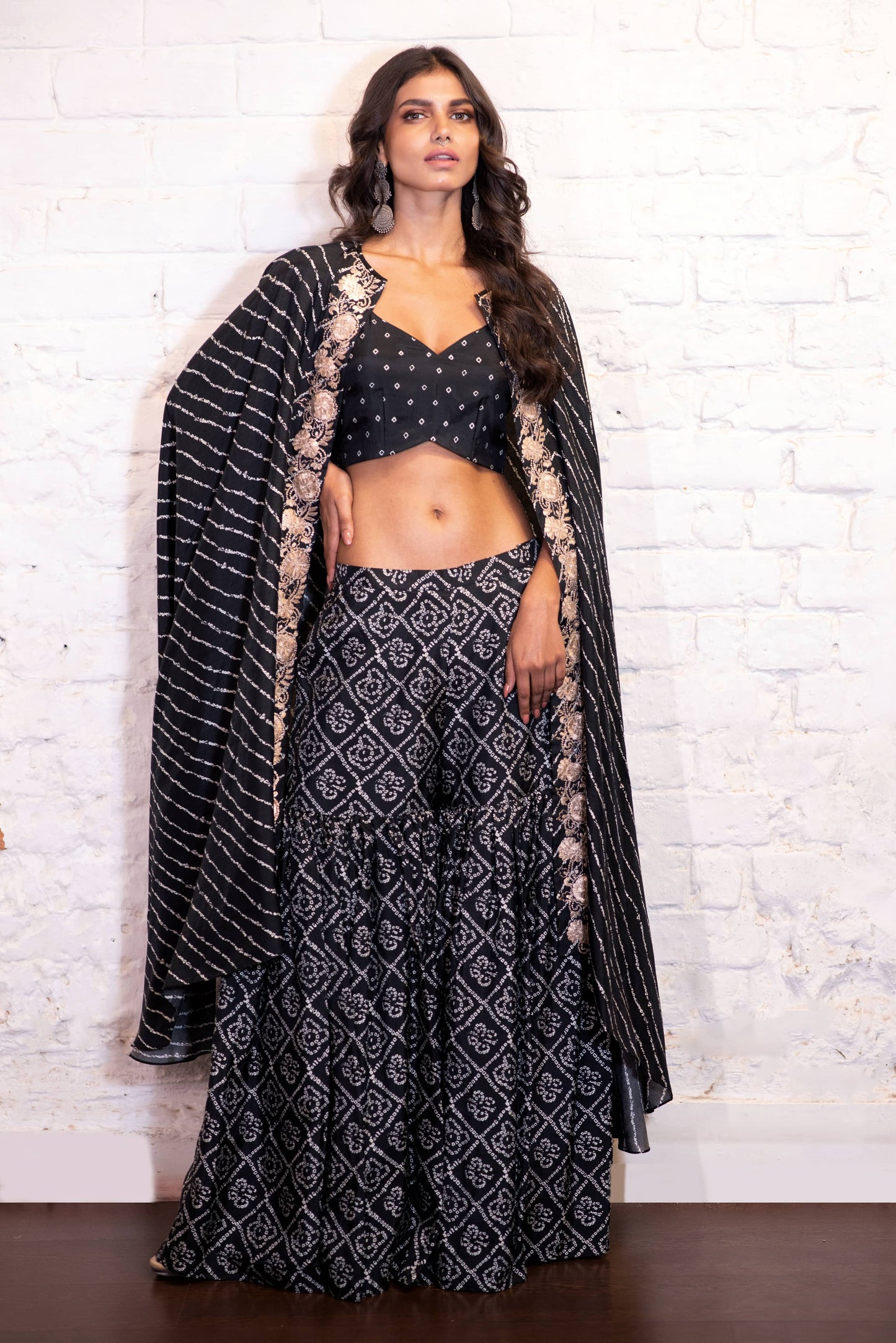 Black Cape & Garara Set